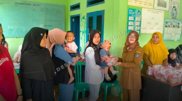 Cegah Stunting di Banyuwangi, Tambang Emas PT BSI Bagikan Susu untuk Balita dan Ibu Hamil