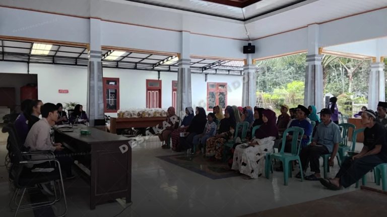 Gandeng BPJS Ketenagakerjaan, Mahasiswa KKN Unair Edukasi Pekerja Informal Banyuwangi