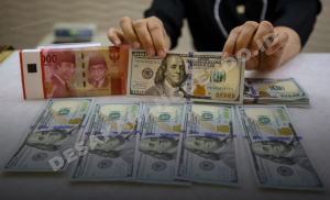 Malam Ini Dollar AS Melambung ke Angka Rp16.888!